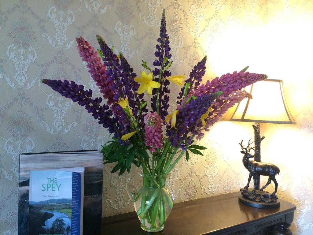Rossmor Bed & Breakfast Grantown-on-Spey Eksteriør bilde