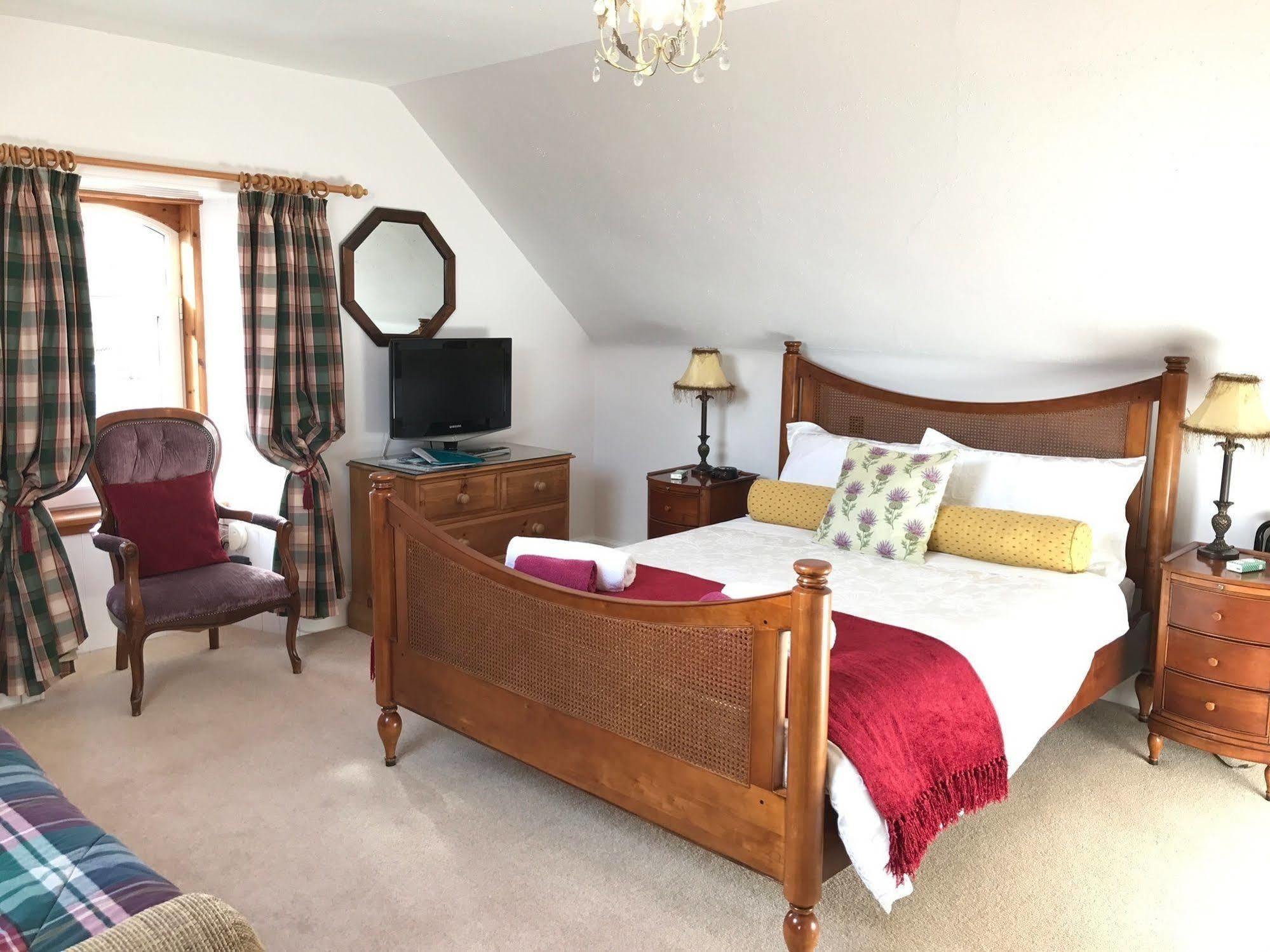 Rossmor Bed & Breakfast Grantown-on-Spey Eksteriør bilde